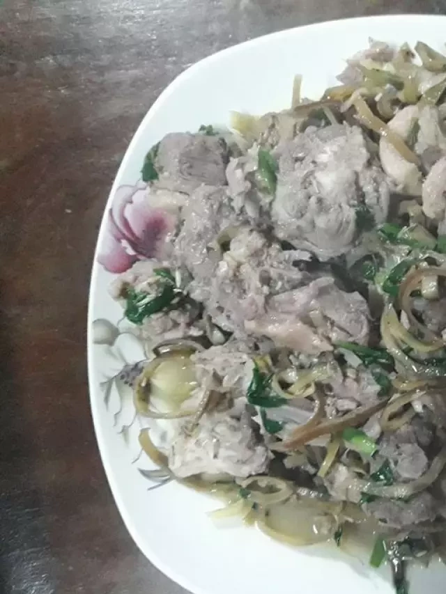   Hấp dẫn món thịt vịt xào hoa chuối rừng Tây Bắc