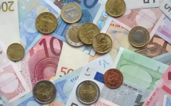 Đi Du Lịch Châu Âu Tự Túc: Bí Mật Về Chi Phí Cần Biết!