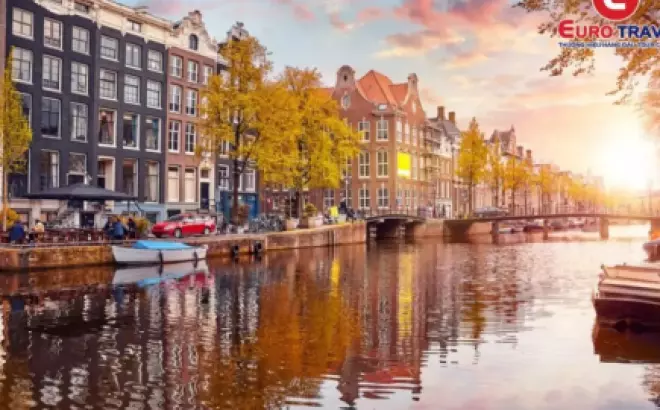 Kinh nghiệm du lịch Châu Âu tháng 10: Lời khuyên hữu ích cho hành trình hoàn hảo