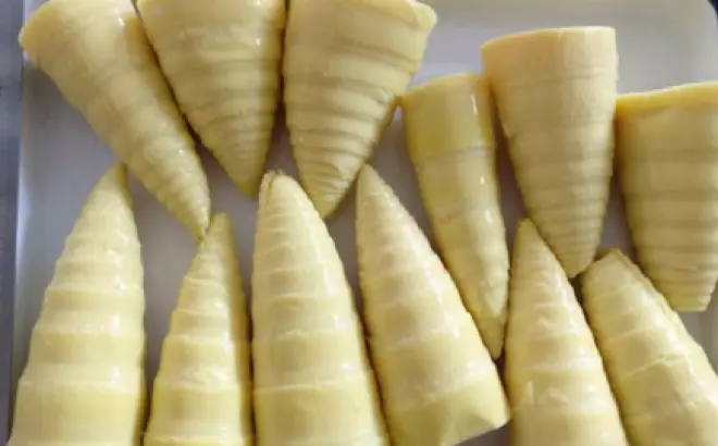 Cách làm món vịt xáo măng cho bữa cơm gia đình thêm ấm áp