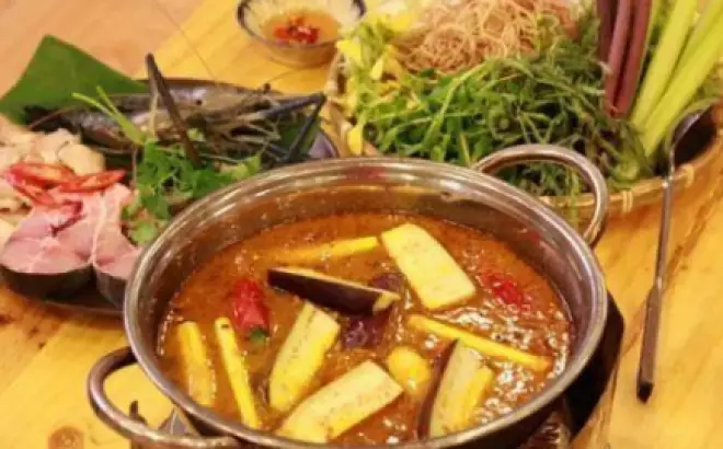 Lẩu mắm cá tra - Một trải nghiệm đậm đà hương vị Nam Bộ