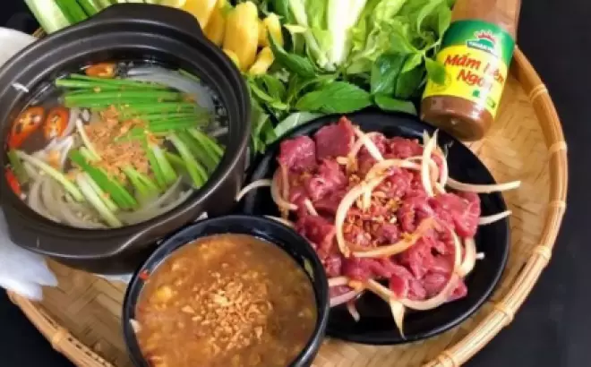 Lẩu Bắp Bò Nhúng Mẻ Siêu Ngon - Bí Quyết Hấp Dẫn từ Mytour