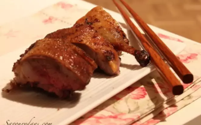 Món Vịt Quay Da Giòn - Món ngon hấp dẫn từ châu Á