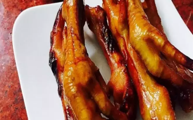 Chân vịt nướng mật ong - Món ngon đậm đà với giá cả phải chăng