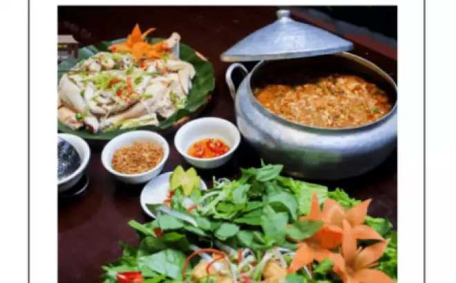 Lẩu cua gà đầm Vân Long Ninh Bình: Một trải nghiệm ẩm thực độc đáo và tuyệt vời