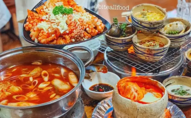 Danh sách 10 quán lẩu hải sản Sài Gòn thơm ngon, giá mềm