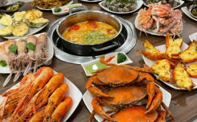 21 địa chỉ ăn buffet hải sản Hà Nội ngon từ bình dân đến cao cấp