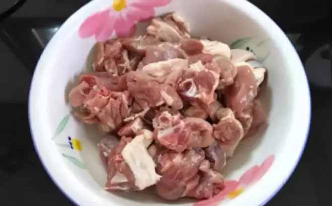 Hướng dẫn làm món vịt om cay Tứ Xuyên ngon bất bại!