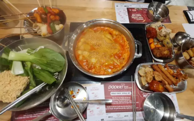 TOP 9 quán lẩu Tokbokki Hà Nội: Trải nghiệm vị Hàn thơm ngon