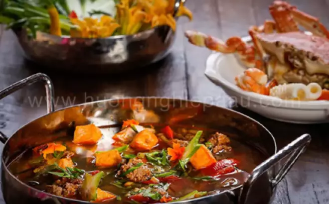 Hướng dẫn cách nấu lẩu cua đồng hải sản thơm ngon đúng vị