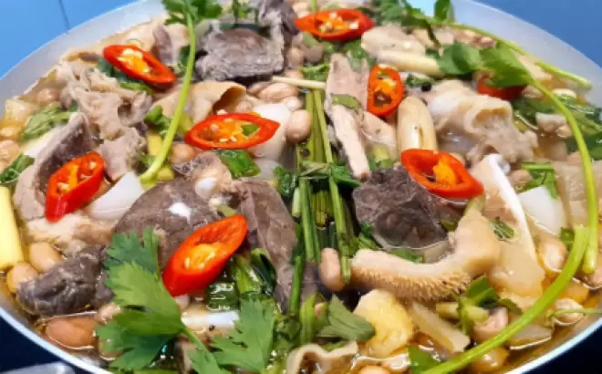 Hướng dẫn làm lẩu lòng bò tại gia ngon chẳng kém ngoài quán, cả nhà quây quần xì xụp