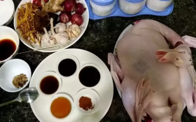 Cách làm vịt quay bằng nồi chiên không dầu đơn giản tại nhà