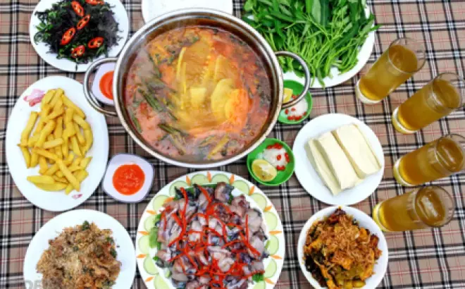 Set Lẩu Ếch Dành Cho 4 Người Tại Mẹt Quán – Số 2 Cấm Chỉ: Hãy Tận Hưởng Món Ngọt Ngào Cùng Bạn Bè!